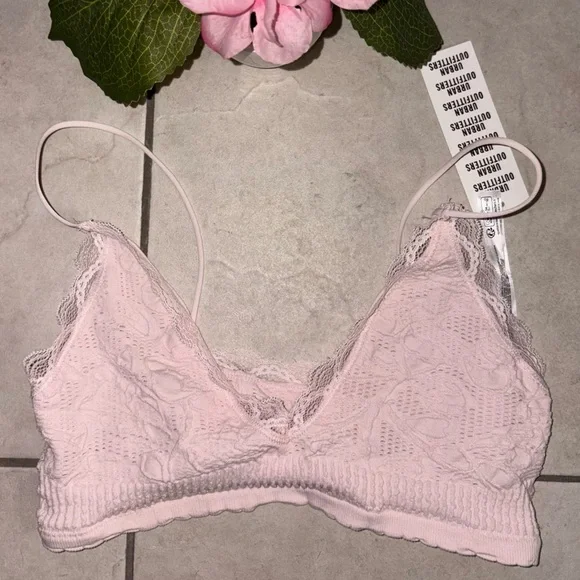 NWT Urban Outfitters Bralette,sz L - Picture 2 of 3